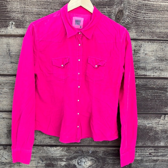 0039 Italy Tops - 0039 Italy Corduroy shirt has small pearl snaps